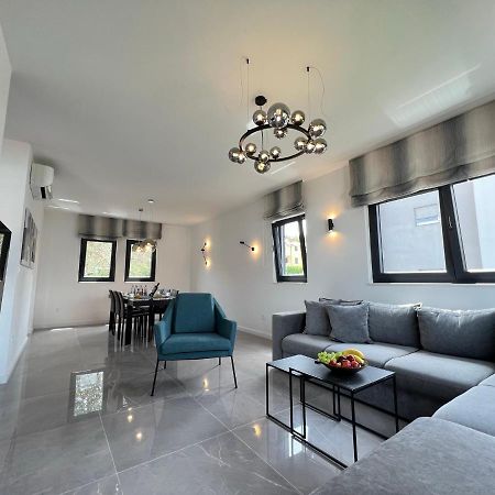 Beachfront House Olbia With Private Parking Trogir Buitenkant foto