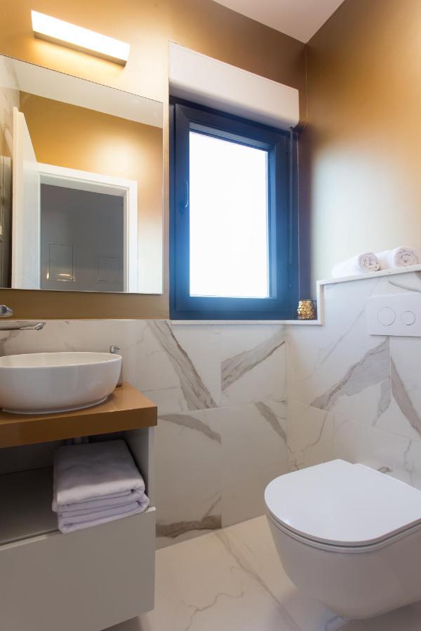 Beachfront House Olbia With Private Parking Trogir Buitenkant foto