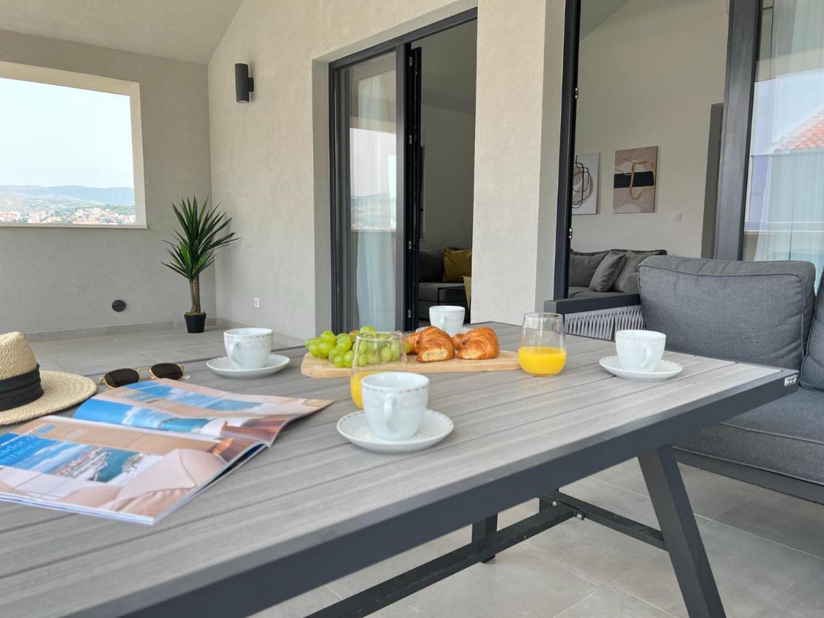 Beachfront House Olbia With Private Parking Trogir Buitenkant foto