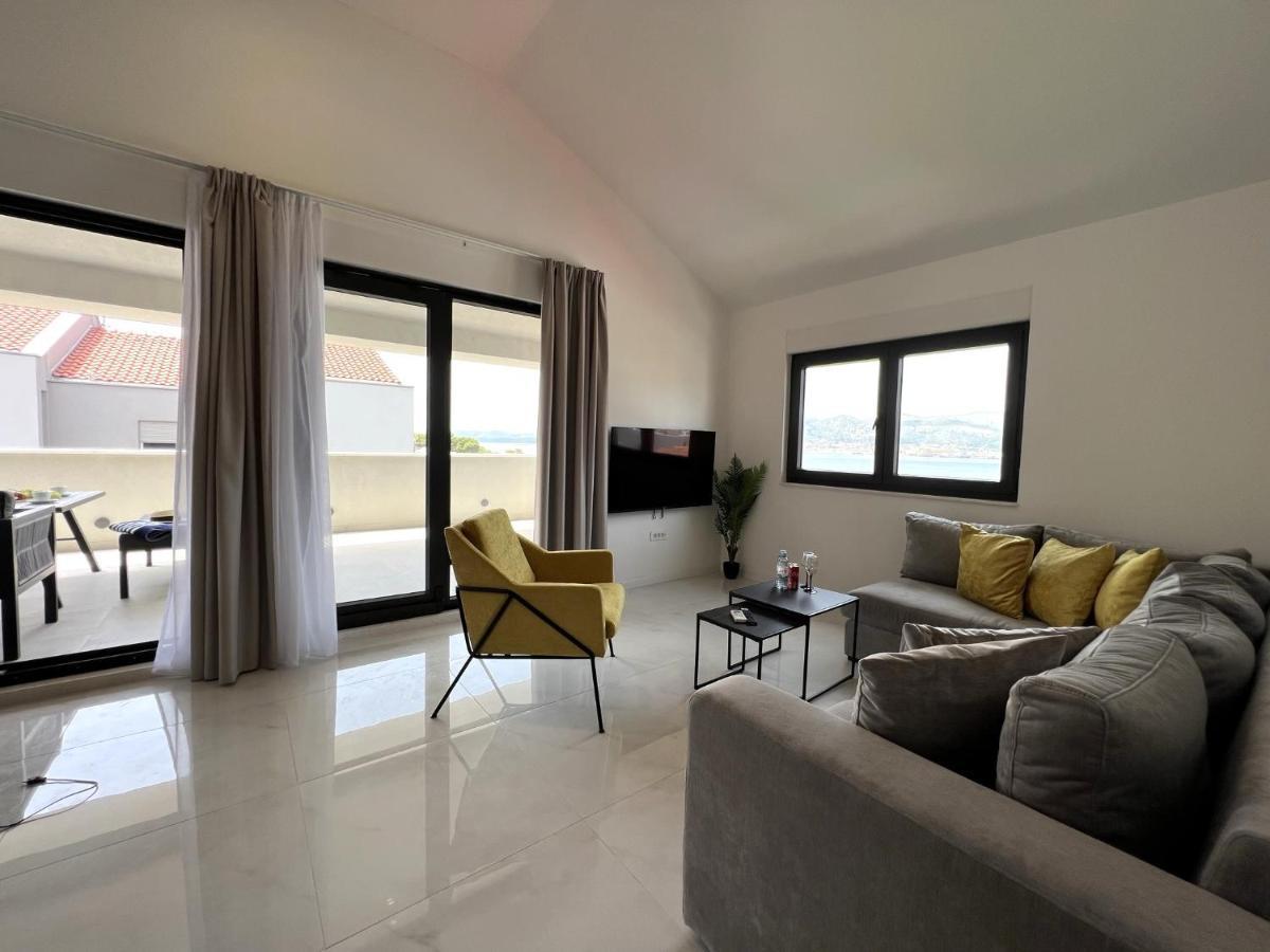 Beachfront House Olbia With Private Parking Trogir Buitenkant foto